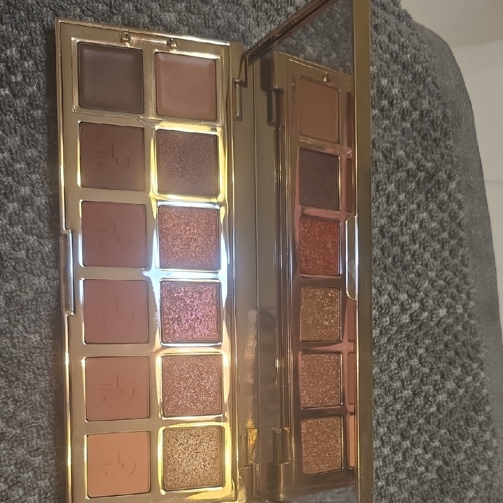 Patrick Ta Eyeshadow Palette with Gold and Brown Shades